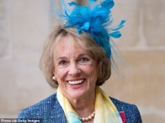Dame Esther Rantzen diz que é tarde demais para ela ‘zumbir’ para Dignitas, pois ela está ‘fisicamente frágil demais para viajar’ em meio à batalha contra o câncer