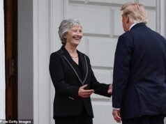 Frase bizarra que Trump usou ao lançar a primeira bomba sobre a Irlanda Unida sobre Catherine Connolly na reunião de Arras – enquanto assessores seniores revelam ‘magoado’ o verdadeiro motivo pelo qual o presidente dos EUA decidiu levantar a questão espinhosa da unidade irlandesa