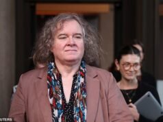 Mulher trans por trás da batalha ‘o que é uma mulher’ quebra o silêncio sobre a vitória legal ‘física e emocional’ – enquanto a decisão do Tribunal Superior divide a Austrália