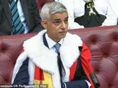 Quentin Letts: Os estilistas sofisticados podem ter dificuldade em encontrar roupas curtas o suficiente para seu novo mestre, Sir Sadiq Khan, que é um desalinhado