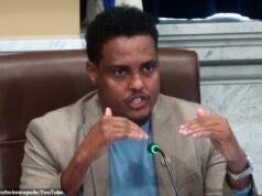 Momento inacreditável que o legislador de Minneapolis luta para falar inglês na reunião do conselho municipal… antes de pronunciar a palavra errada