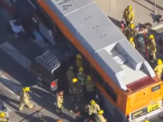 Mulher presa por matar acidente de ônibus em Los Angeles que o jornalista da NBC estava relatando quando seu helicóptero caiu
