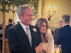 Jemima Goldsmith compartilha a primeira foto do dia de seu casamento depois de se casar com o financista multimilionário Cameron O’Reilly