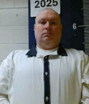 111297831-16136061-Stacey_Humphreys_53_may_dodge_the_death_sentence_after_a_new_sta-a-2_178960451545.avif