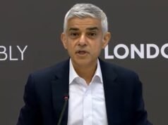 ‘Achei que você fosse tão fluente!’ Sadiq Khan zomba de Jack Polanski ao responder em urdu depois que o líder verde lança um vídeo de campanha eleitoral em língua do sul da Ásia