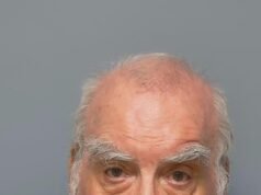 Uma estudante que sobreviveu a uma agressão sexual revelou o momento angustiante em que foi estuprada por seu professor depois de descobrir que ele guardou imagens indecentes dela por 40 anos – enquanto ela estava presa pelo crime histórico.