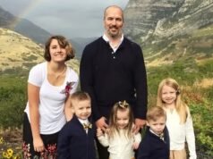 Pai de coração partido de quatro filhos, morto pela mãe e pela avó em assassinato-suicídio, busca US$ 400 milhões, alegando anos de negligência