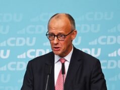 Chanceler agenda reunião sobre crise de fusões enquanto eleitores alemães vão às urnas nas eleições estaduais em meio a temores de outra vitória da UE AfD