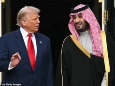 Trump rejeita pedido saudita de ajuda no ataque aos rebeldes Houthi, apesar do apelo pessoal do príncipe herdeiro saudita Mohammed bin Salman, afirma o relatório