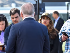 Como a coletiva de imprensa carregada de Latika Bourque questiona que ‘visivelmente perturbado’ Anthony Albanese gerou protestos da esquerda … na ABC