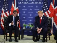 Donald Trump lança novo ataque ao ‘terrível acordo’ do Partido Trabalhista para entregar as Ilhas Chagos na primeira reunião com Andy Burnham