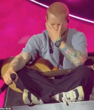 111403589-16152231-Ed_Sheeran_was_in_tears_during_his_concert_in_Philadelphia_telli-a-4_179010706593.avif