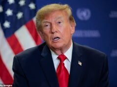 Trump diz que a reunião secreta de três horas com os líderes iranianos foi “muito boa” enquanto ele luta por um acordo de paz em meio ao aumento dos preços do petróleo