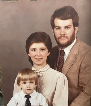 111412101-16151363-Julie_and_Charles_McCrory_were_in_the_middle_of_a_divorce_when_J-a-19_17901316220.avif