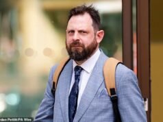 Ex-membro do IRA ameaçou atirar em Kimmy Badenoch em uma série de e-mails racistas que ‘perturbaram profundamente’ a líder do partido conservador e seu marido, ouviu um tribunal