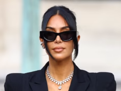 Kim Kardashian recebe recompensa de um euro por assalto em Paris uma década depois