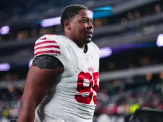 49ers perdem o DT Alfred Collins para a temporada com ruptura do tendão patelar antes da estreia na Austrália