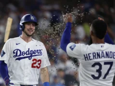 Relegado ao 8º lugar na escalação, Kyle Tucker atingiu o primeiro Dodger Stadium HR desde 15 de junho