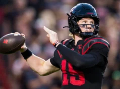 O nº 13 Texas Tech escapou com uma vitória por 28-26 sobre o nº 22 Houston depois que a tentativa de conversão de 2 pontos dos Cougars falhou.