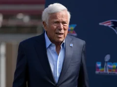 O proprietário do Patriots, Robert Kraft, anuncia doação de ajuda humanitária de US $ 2 milhões após a rivalidade entre Macklemore e Ed Sheeran