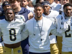 Jogos, pontuações e atualizações ao vivo da semana 1 do futebol universitário: Wisconsin x Notre Dame, Louisville x Ole Miss e muito mais