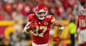 Travis Kelce supera Jason Witten na lista de jardas recebidas de todos os tempos do TE com uma recepção selvagem de 59 jardas na vitória sobre o Broncos