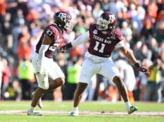 Mike Elko compartilhou uma atualização sobre o status de retorno do LB sênior da Texas A&M
