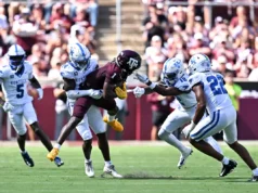 Texas A&M caiu 12 posições na pesquisa de treinadores LBM dos EUA após a derrota na semana 3
