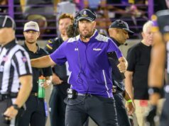 O início do futebol UAlbany em Buffalo foi adiado 2 horas e meia devido ao clima