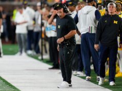 Os treinadores veteranos ficaram surpresos porque o relógio do estádio não era o relógio oficial na vitória de sábado sobre o selvagem Michigan
