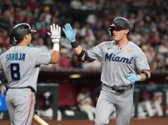 Esturi Ruiz acertou uma dobradinha de 3 corridas no dia 11 para levar os Marlins à vitória por 4-2, acabando com as esperanças dos D-Backs nos playoffs.