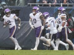 Rodgers e Turner ajudam os Vikings a segurar os Bears na vitória por 9-3 na chuva