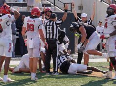 Vanderbilt surpreendeu NC State com uma recuperação de fumble na end zone para uma vitória improvável por 35-31