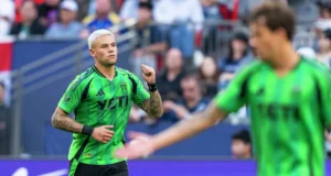Os dois gols de Christian Ramirez dão ao Austin FC a liderança ao derrotar Vancouver, líder da MLS West