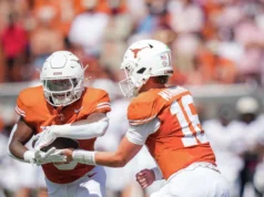 Futebol do Texas, defesa de Will Muschamp empata corridas em explosão no estado do Texas | Dourado