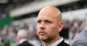 O técnico do Racing admite que o Barcelona “nos separou” após uma derrota brutal por 7-2: ‘Eles queriam nos esmagar’