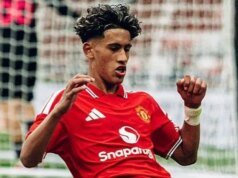 A estrela juvenil JJ Gabriel, 15, está prestes a deixar o Man United