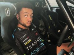 Um piloto que nasceu sem braços e quer fazer história no automobilismo