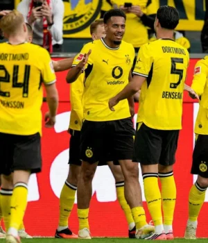 https3A2F2Fmedia.zenfs_.com2Fen2Fborussia_dortmund_articles_3992F5185634527e1174f0c954a7843d424.webp