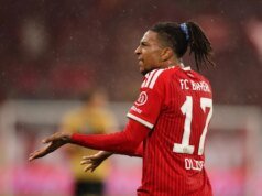 Eberl esclarece a posição do Bayern sobre Ollis em meio a especulações de transferência