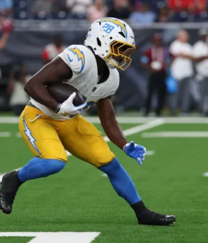https3A2F2Fmedia.zenfs_.com2Fen2Fcarolina_panthers_wire_usa_today_sports_articles_8552F7f634270.webp