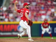 Cincinnati Reds DFA Sam Moll Graham Ashcraft voltou ao bullpen