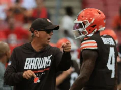 Notícias dos Browns: Deshaun Watson lança mensagem do intervalo para Todd Monken que desencadeia o retorno
