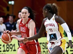A seleção dos EUA derrotou a Espanha nas semifinais da Copa do Mundo, avançando para o jogo pela medalha de ouro contra a França