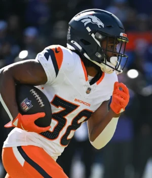 https3A2F2Fmedia.zenfs_.com2Fen2Fdenver_broncos_wire_usa_today_sports_articles_5842F5765151482f.webp