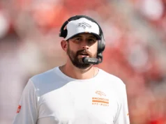 Sean Peyton discute a confiança de Davis Webb com Colin Cowherd