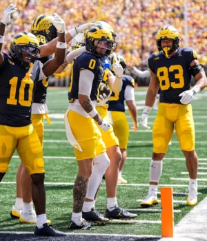 https3A2F2Fmedia.zenfs_.com2Fen2Fdetroit_free_press_usa_today_sports_articles_6552F5066f0f68999.webp