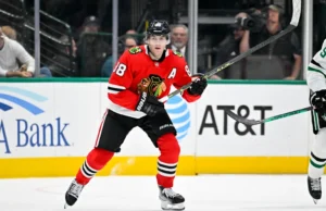 O jogador do Red Wings acha que Kane fica bem com o suéter dos Blackhawks