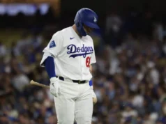 Dalton Rushing retornou a IL, questionável para retorno na pós-temporada