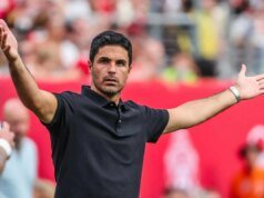 Arsenal discute erro de arbitragem na vitória sobre o Sunderland